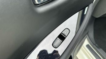 Nissan Leaf 39kWh N-Connecta Hatchback 5dr Electric Auto (150 ps)