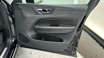 Volvo XC60 2.0 T4 Edition SUV 5dr Petrol Auto Euro 6 (s/s) (190 ps)