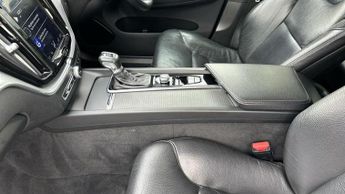 Volvo XC60 2.0 T4 Edition SUV 5dr Petrol Auto Euro 6 (s/s) (190 ps)