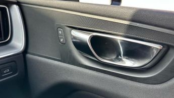 Volvo XC60 2.0 T4 Edition SUV 5dr Petrol Auto Euro 6 (s/s) (190 ps)