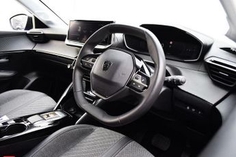 Peugeot 208 1.2 HYBRID Allure Hatchback 5dr Petrol Hybrid e-DSC6 Euro 6 (s/s