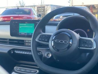 Fiat 600e 54kWh La Prima Auto 5dr