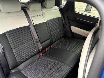 Kia EV4 81.4 kWh GT-LINE