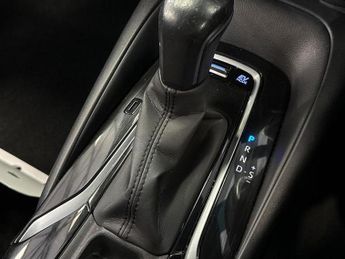 Toyota COROLLA 2.0 VVT-i Hybrid Icon Tech 5dr CVT