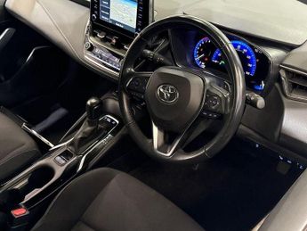 Toyota COROLLA 2.0 VVT-i Hybrid Icon Tech 5dr CVT