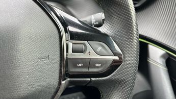 Peugeot E-2008 50kWh GT SUV 5dr Electric Auto (7kW Charger) (136 ps)