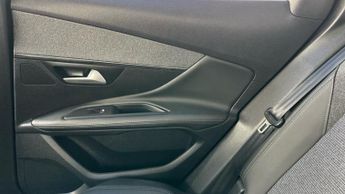 Peugeot 3008 1.2 PureTech Allure SUV 5dr Petrol EAT Euro 6 (s/s) (130 ps)