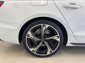 Audi A4 Avant 2.0 TFSI 35 Black Edition Estate 5dr Petrol S Tronic| Service Hi