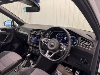 Volkswagen Tiguan 2.0 TDI R-Line SUV 5dr Diesel DSG 4Motion | Full VW Service Hist