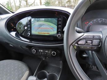 Toyota Aygo X 1.0 VVT-i Edge Hatchback 5dr Petrol x-shift Euro 6 (s/s) (72 ps)