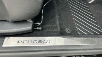 Peugeot 3008 1.2 PureTech Allure SUV 5dr Petrol EAT Euro 6 (s/s) (130 ps)