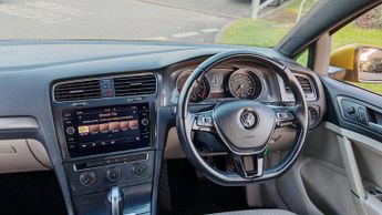 Volkswagen Golf 2.0 TDI SE Estate 5dr Diesel Automatic DSG Euro 6 (s/s) (150 ps)