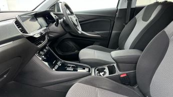 Vauxhall Grandland 1.5 Turbo D Design SUV 5dr Diesel Auto Euro 6 (s/s) (130 ps)