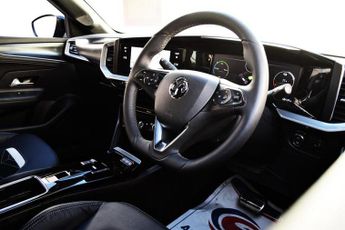 Vauxhall Mokka Electric 50kWh Ultimate SUV 5dr Electric Auto (136 ps)