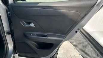 Vauxhall Mokka Electric 50kWh Ultimate SUV 5dr Electric Auto (136 ps)