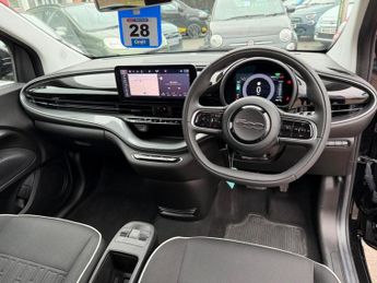 Fiat 500e 42kWh Icon Hatchback 3dr Electric Auto (118 ps)