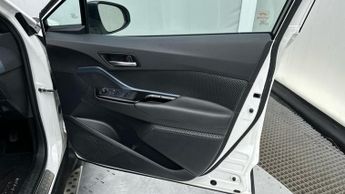 Toyota C-HR 1.8 VVT-h GPF Design SUV 5dr Petrol Hybrid CVT Euro 6 (s/s) (122
