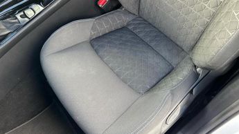 Toyota C-HR 1.8 VVT-h GPF Design SUV 5dr Petrol Hybrid CVT Euro 6 (s/s) (122