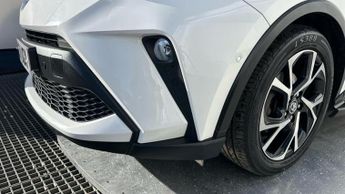 Toyota C-HR 1.8 VVT-h GPF Design SUV 5dr Petrol Hybrid CVT Euro 6 (s/s) (122