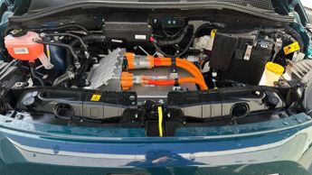 Fiat 500e 42kWh La Prima Hatchback 3dr Electric Auto (118 ps)