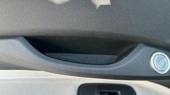 Fiat 500e 42kWh La Prima Hatchback 3dr Electric Auto (118 ps)