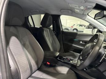 Peugeot 208 1.2 PureTech 100 Allure Premium + 5dr EAT8