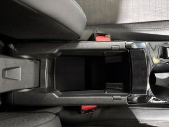 Peugeot 208 1.2 PureTech 100 Allure Premium + 5dr EAT8