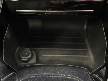 Peugeot 208 1.2 PureTech 100 Allure Premium + 5dr EAT8