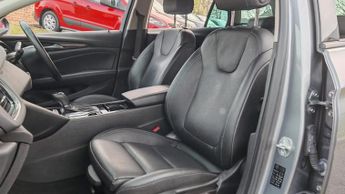 Vauxhall Insignia 2.0 BiTurbo D BlueInjection Elite Nav Sports Tourer 5dr Diesel A