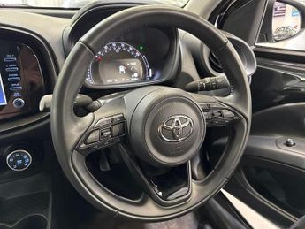 Toyota AYGO X 1.0 VVT-i Pure 5dr Auto