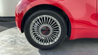 Fiat 500e 42kWh RED Hatchback 3dr Electric Auto (118 ps)