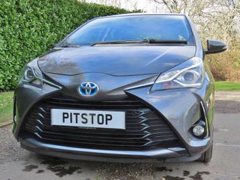 Toyota Yaris 1.5 VVT-h Icon Tech Hatchback 5dr Petrol Hybrid E-CVT Euro 6 (s/