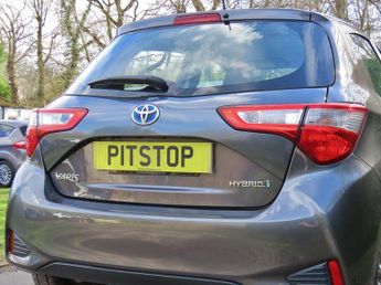 Toyota Yaris 1.5 VVT-h Icon Tech Hatchback 5dr Petrol Hybrid E-CVT Euro 6 (s/