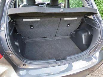 Toyota Yaris 1.5 VVT-h Icon Tech Hatchback 5dr Petrol Hybrid E-CVT Euro 6 (s/