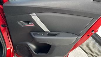 Citroen C4 1.2 PureTech Shine Hatchback 5dr Petrol EAT8 Euro 6 (s/s) (130 p