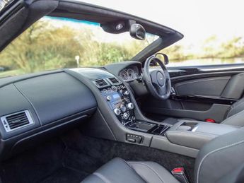 Aston Martin DB9 6.0 V12 Volante 2dr Petrol T-TronicII Euro 5 (470 bhp)
