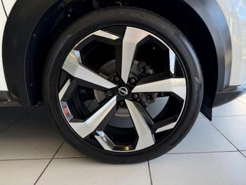 Nissan Juke 1.0 DIG-T Tekna SUV 5dr Petrol DCT Auto