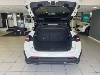 Nissan Juke 1.6 Tekna SUV 5dr Petrol Hybrid Auto