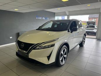 Nissan Qashqai 1.3 DIG-T MHEV N-Connecta SUV 5dr Petrol Hybrid XTRONIC