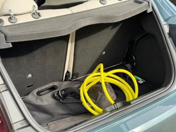 Fiat 500e 42kWh La Prima Hatchback 3dr Electric Auto (118 ps)