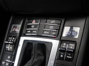 Porsche Macan 3.0 TD V6 S SUV 5dr Diesel PDK 4WD Euro 6 (s/s) (258 ps)