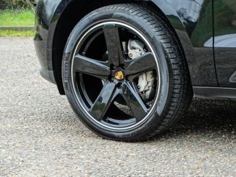 Porsche Macan 3.0 TD V6 S SUV 5dr Diesel PDK 4WD Euro 6 (s/s) (258 ps)