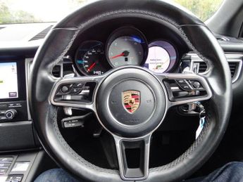 Porsche Macan 3.0 TD V6 S SUV 5dr Diesel PDK 4WD Euro 6 (s/s) (258 ps)