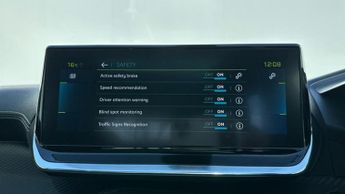 Peugeot E-2008 50kWh GT SUV 5dr Electric Auto (136 ps)