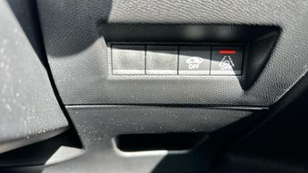 Peugeot E-2008 50kWh GT SUV 5dr Electric Auto (136 ps)