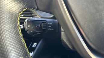 Peugeot E-2008 50kWh GT Premium SUV 5dr Electric Auto (7kW Charger) (136 ps)