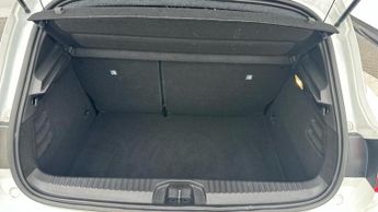 Renault Clio 1.6 E-TECH Techno Hatchback 5dr Petrol Hybrid Auto Euro 6 (s/s) 