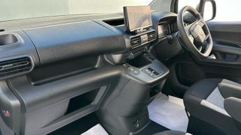Citroen e-Berlingo 52kWh PLUS M MPV 5dr Electric Auto (7.4kW Charger) (136 ps)