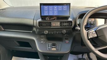 Citroen e-Berlingo 52kWh PLUS M MPV 5dr Electric Auto (7.4kW Charger) (136 ps)