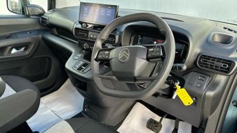Citroen e-Berlingo 52kWh PLUS M MPV 5dr Electric Auto (7.4kW Charger) (136 ps)
